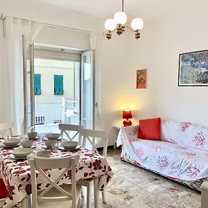  Casa vacanze Casa Vacanza! A 50m Dal Mare! Italia